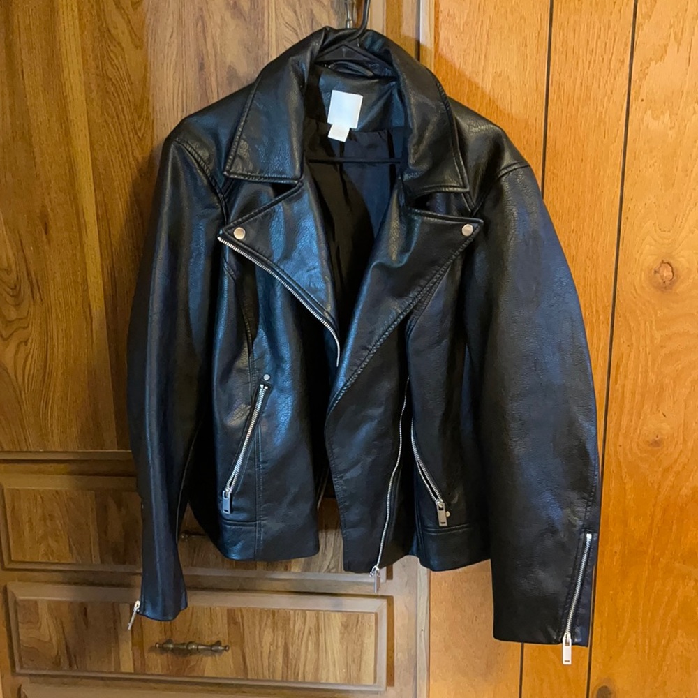 Black pleather jacket from H&M. Worn only once!!